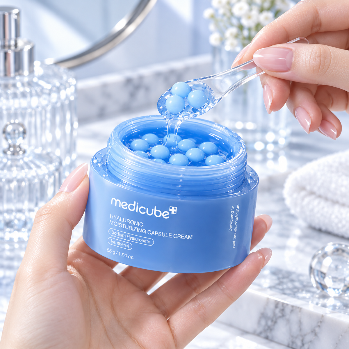 Medicube Hyaluronic Moisturizing Capsule Cream 55g